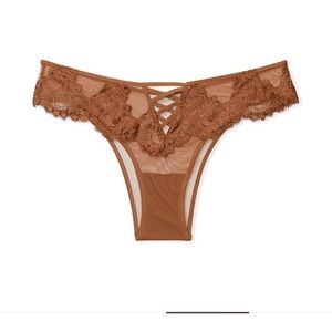 NWT Victorias Secret DREAM ANGELS Boho Floral Embroidery Brazilian Panty Size M